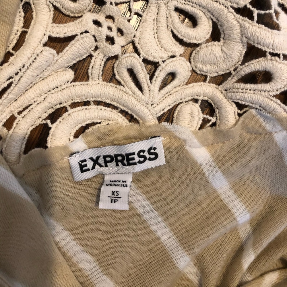 Express Top - Picture 3 of 3